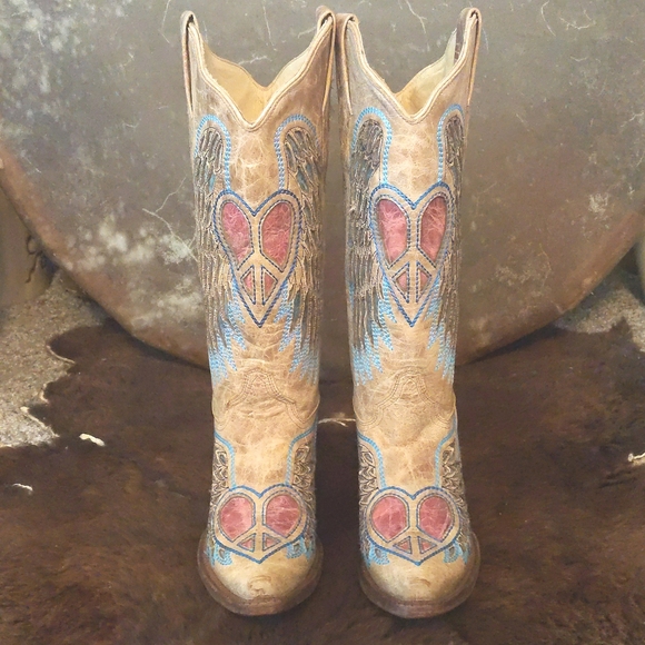 CORRAL A1976 distressed tan winged hearts & peace cowgirl western boots sz 6.5 - Picture 5 of 16